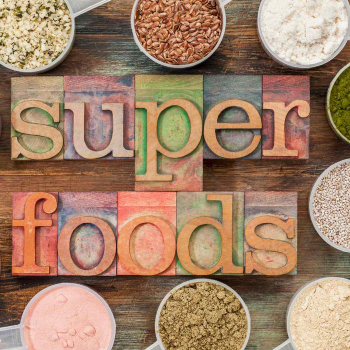 A Guide to Unlocking Mental Clarity with Superfood Powders in the United Kingdom